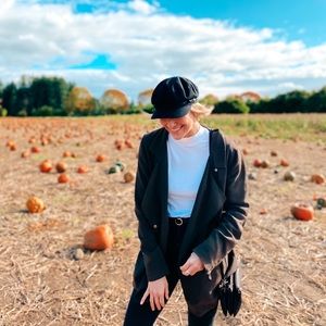 Meet your Posher, Astrid